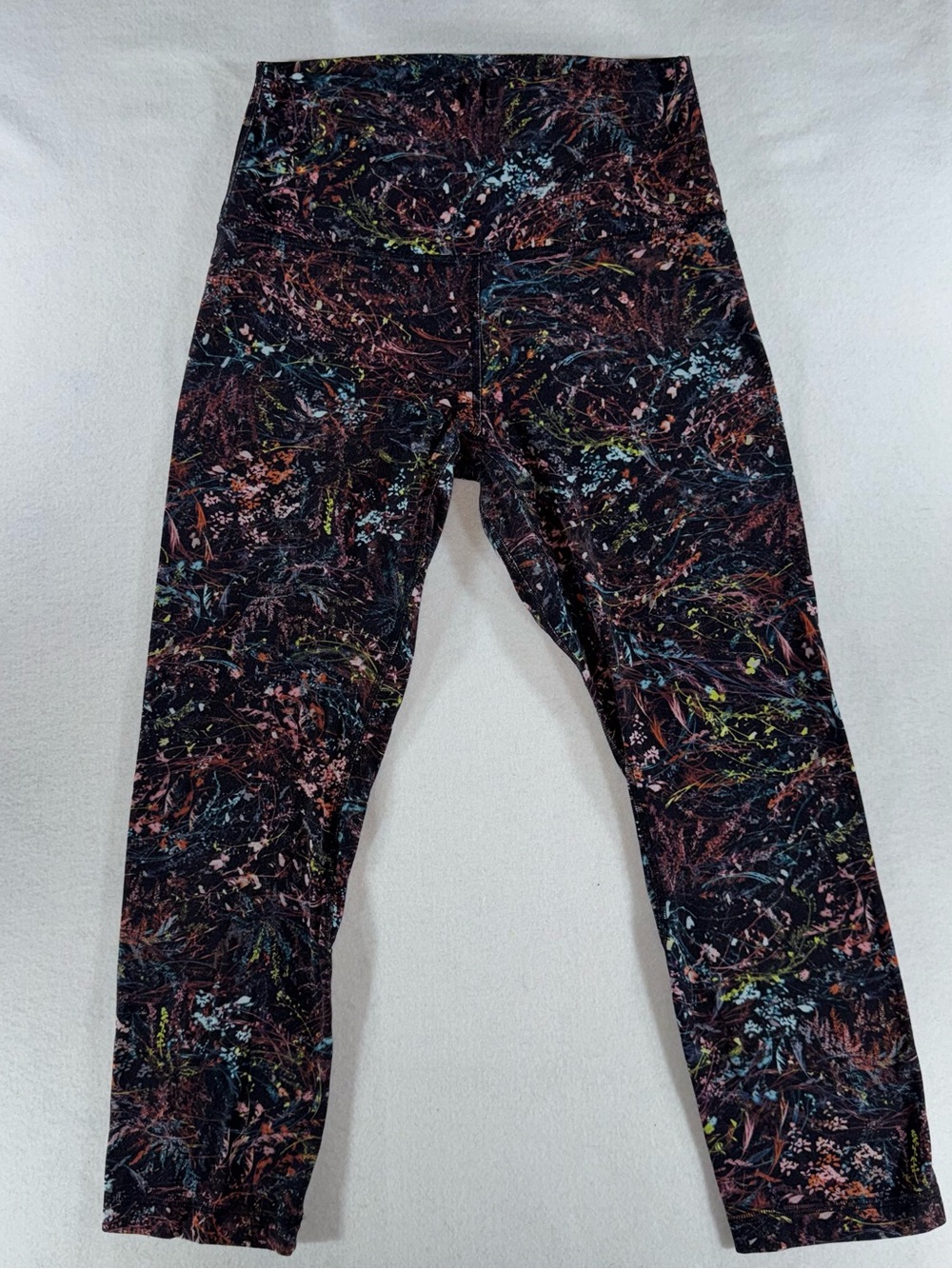 Lululemon Align Crop 21" Foliage Overlay Multi W6AXWS gym yoga Pilates 6 stretch